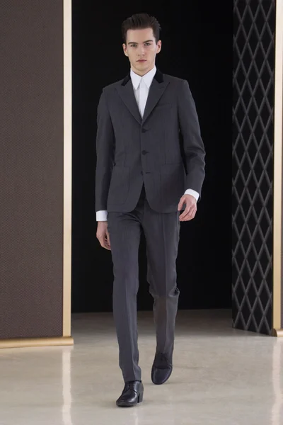 Look 4